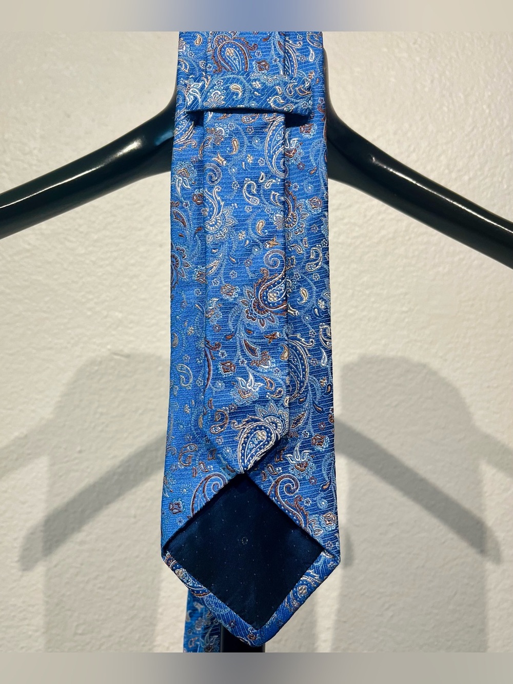 Vintage Royal Classic Blue Paisley 100% Silk Tie with Brown Accents - Picture 3 of 6